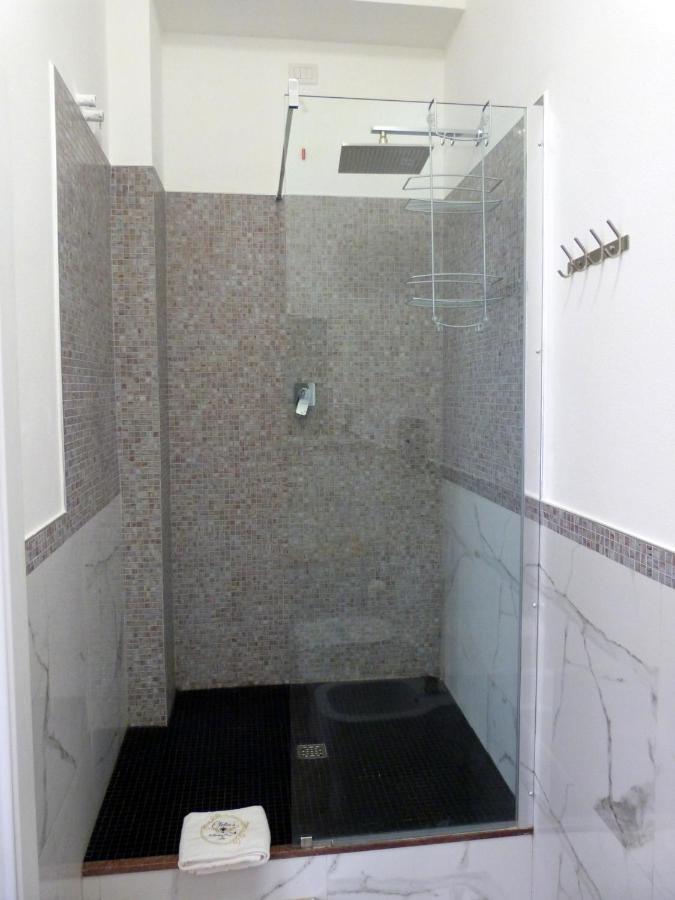 Clelia'S Boutique Rooms & Suites ラ・マッダレーナ エクステリア 写真