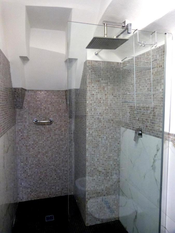 Clelia'S Boutique Rooms & Suites ラ・マッダレーナ エクステリア 写真