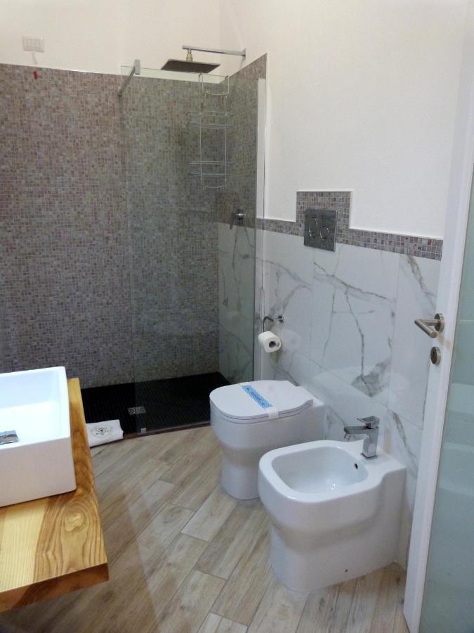 Clelia'S Boutique Rooms & Suites ラ・マッダレーナ エクステリア 写真