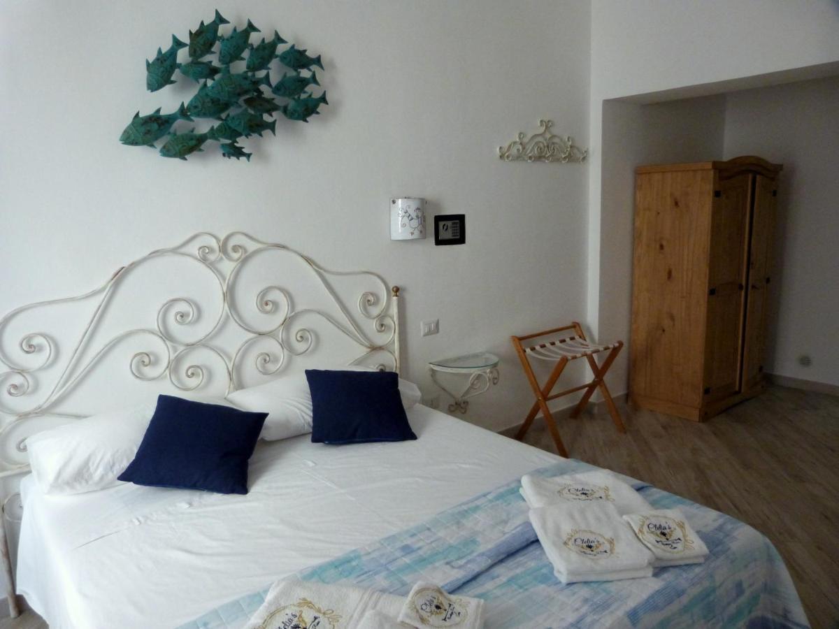 Clelia'S Boutique Rooms & Suites ラ・マッダレーナ エクステリア 写真