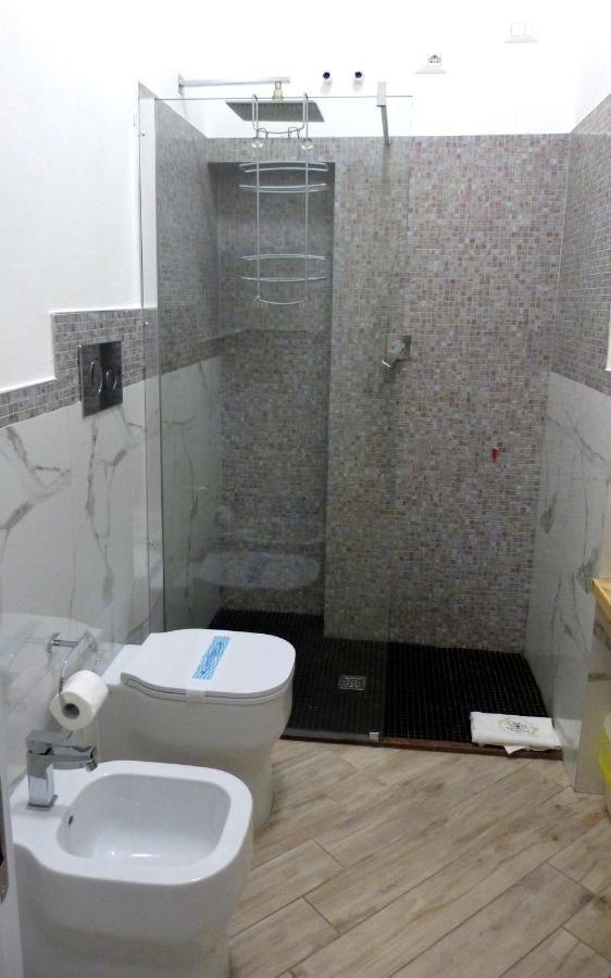 Clelia'S Boutique Rooms & Suites ラ・マッダレーナ エクステリア 写真